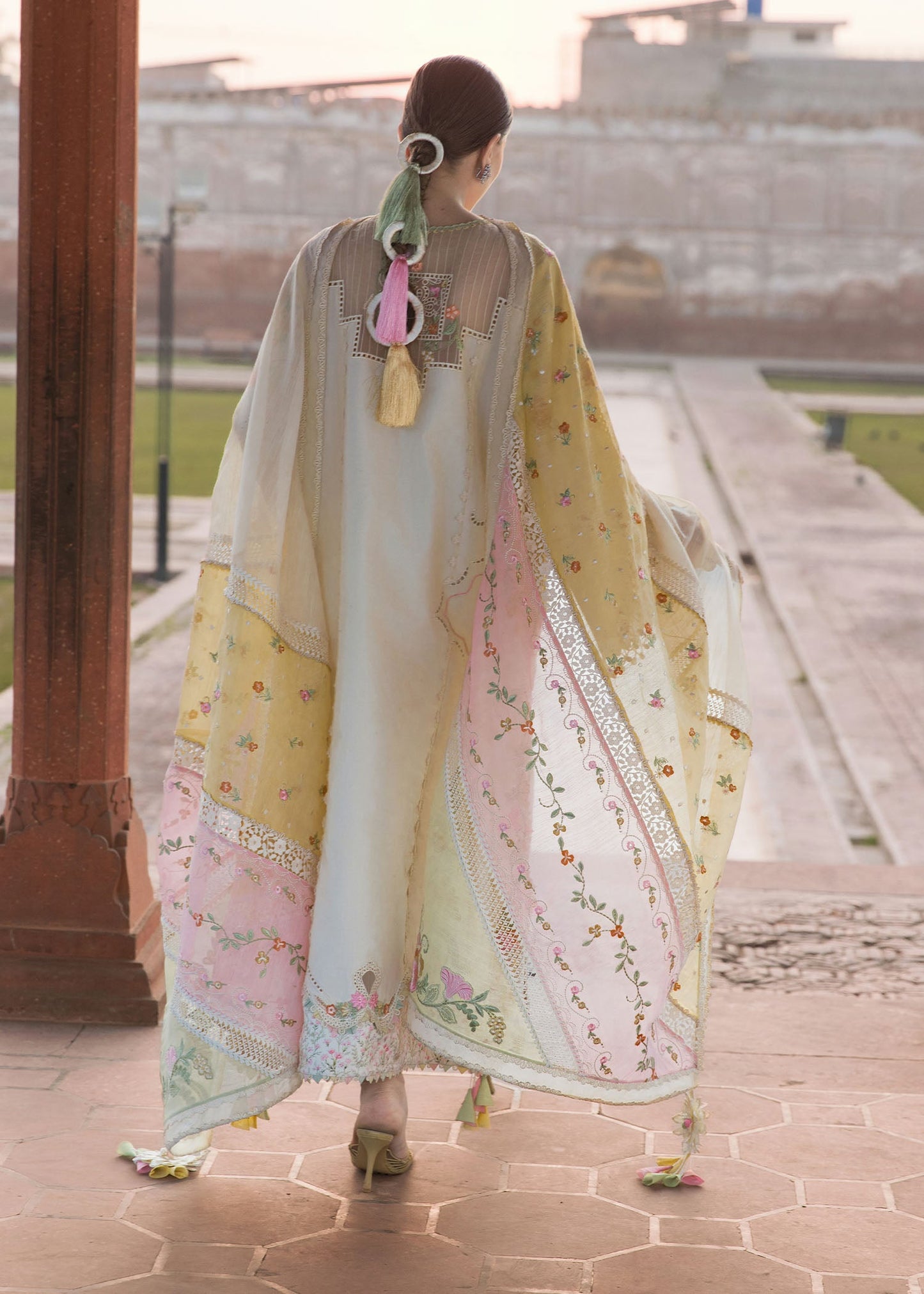 MANIFESTED MEADOWS - D7A