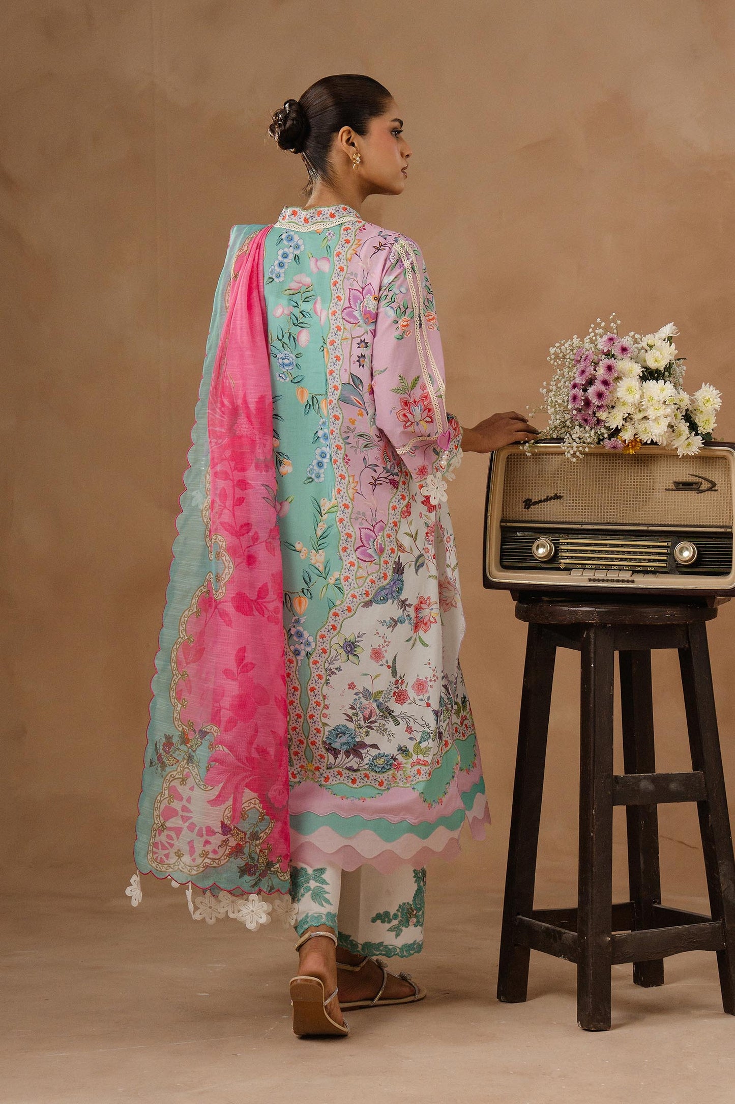 Muzlin Lawn 3 Piece Suit
