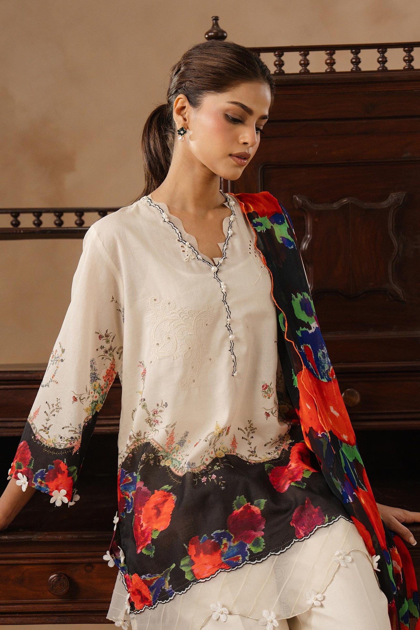 Muzlin Lawn 3 Piece Suit