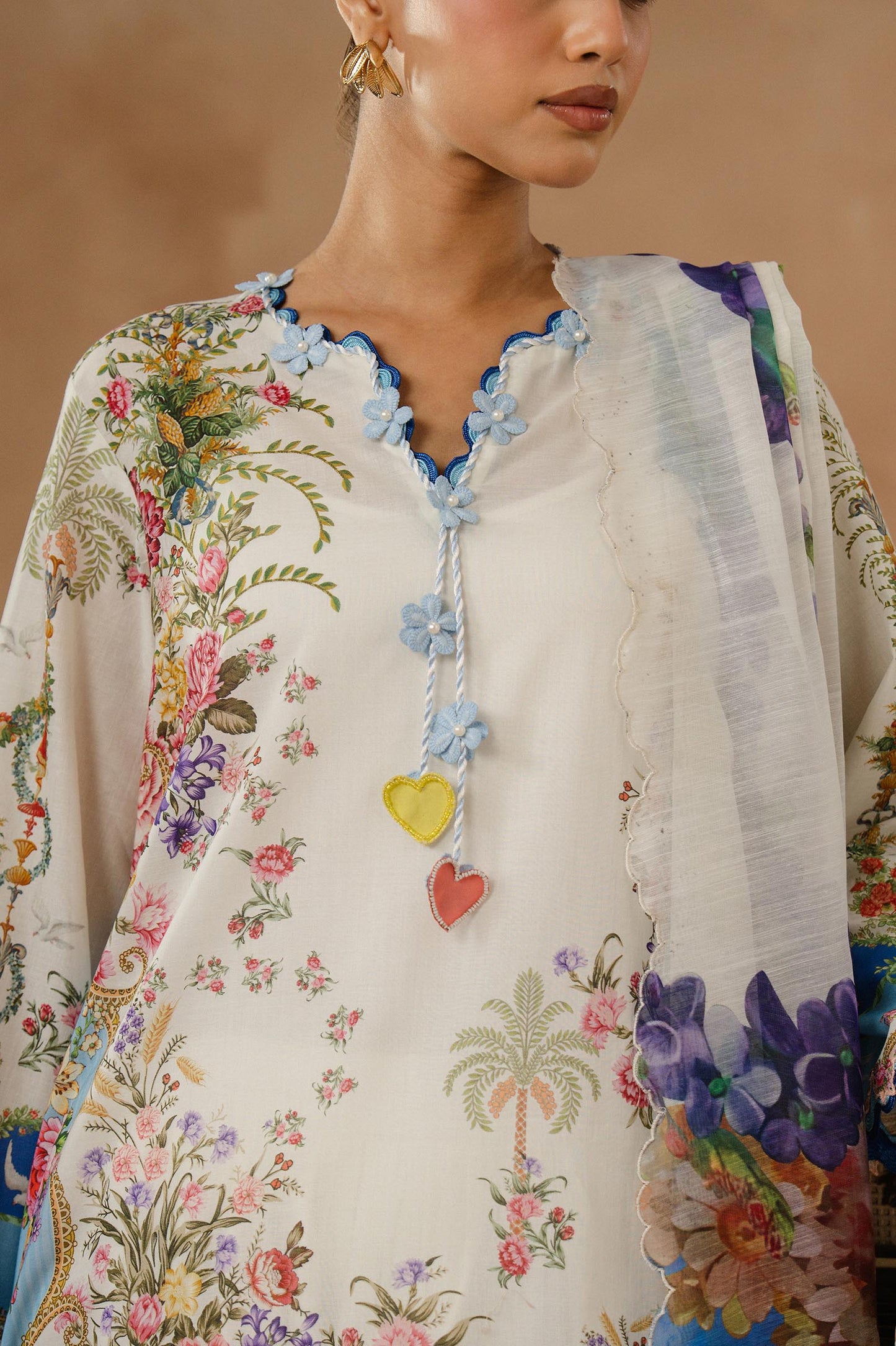 Muzlin Lawn 3 Piece Suit