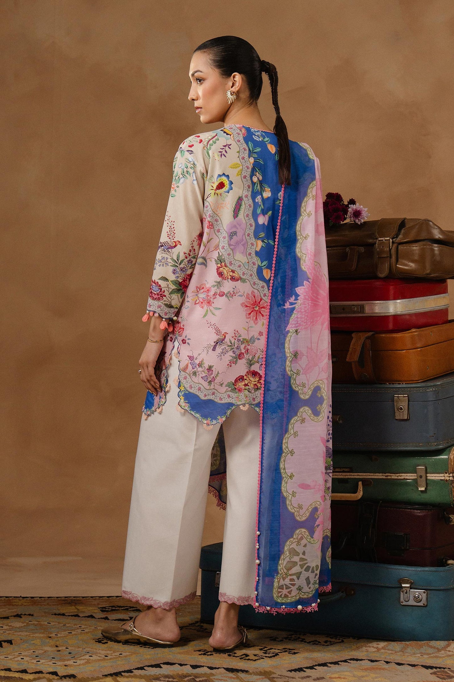 Muzlin Lawn 3 Piece Suit