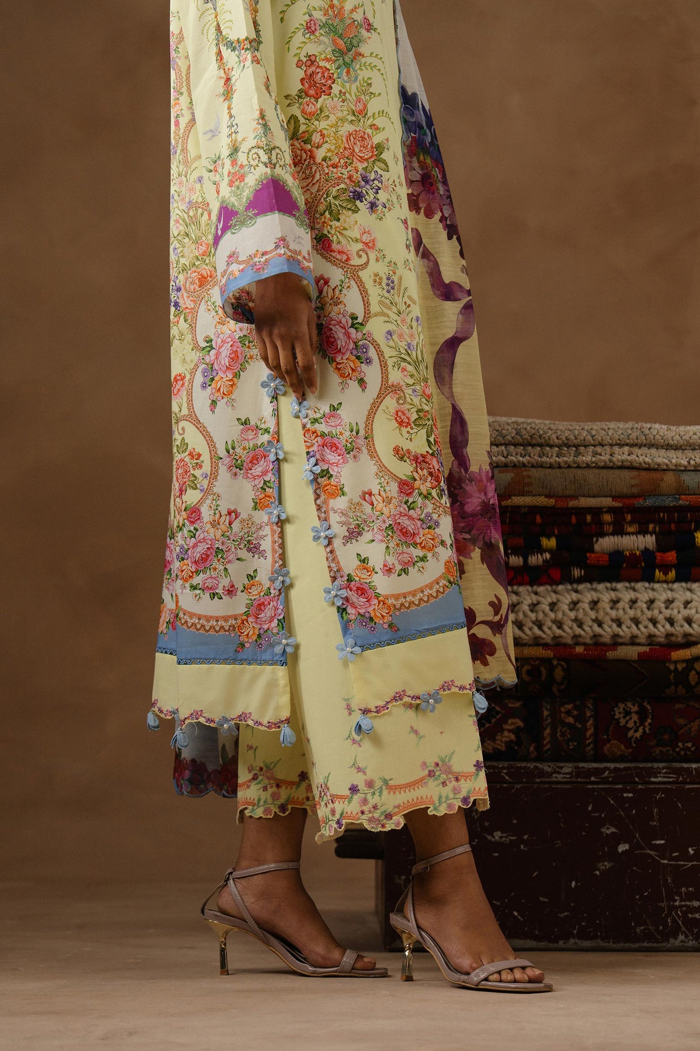 Muzlin Lawn 3 Piece Suit