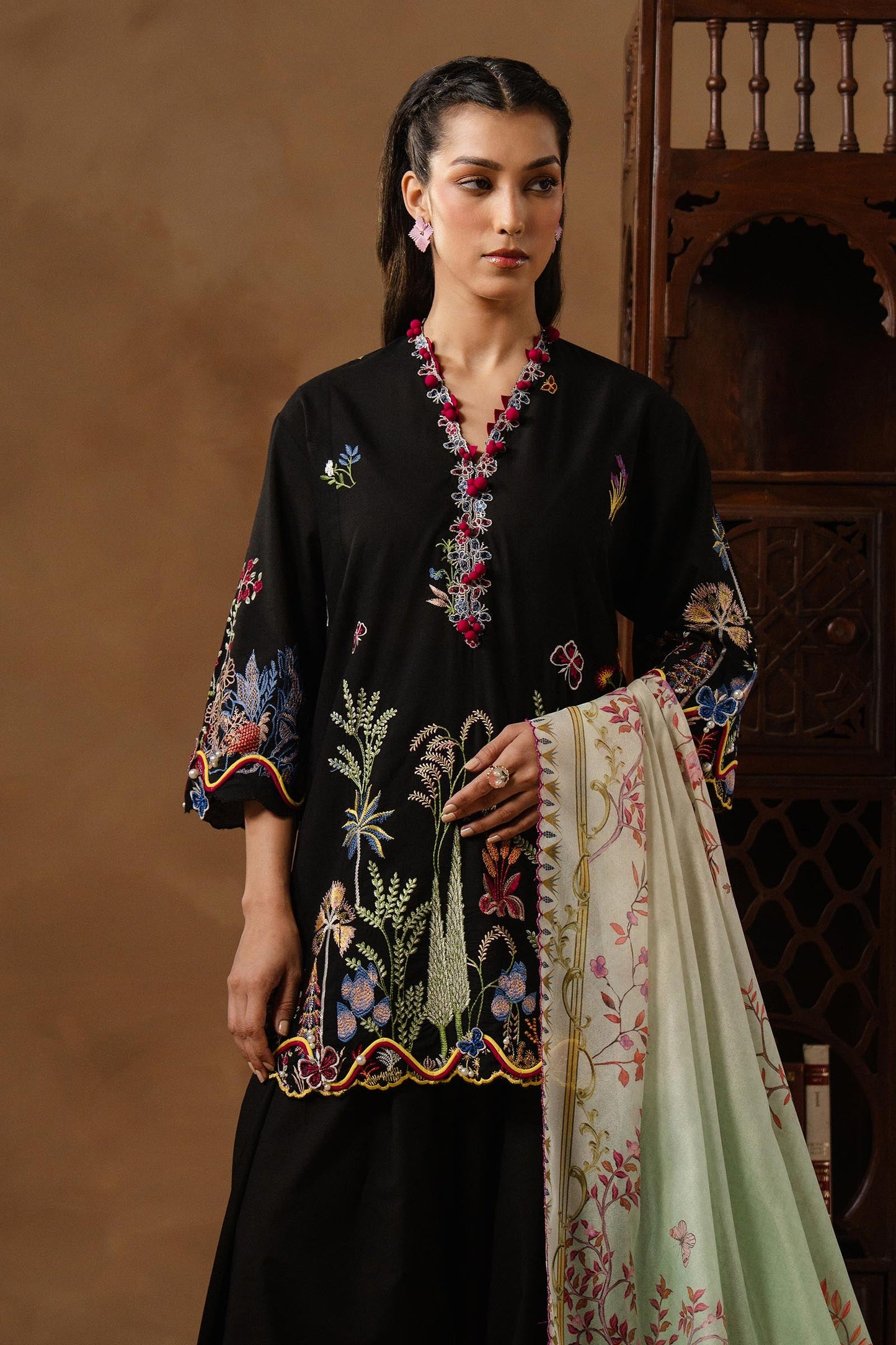 Muzlin Lawn 3 Piece Suit