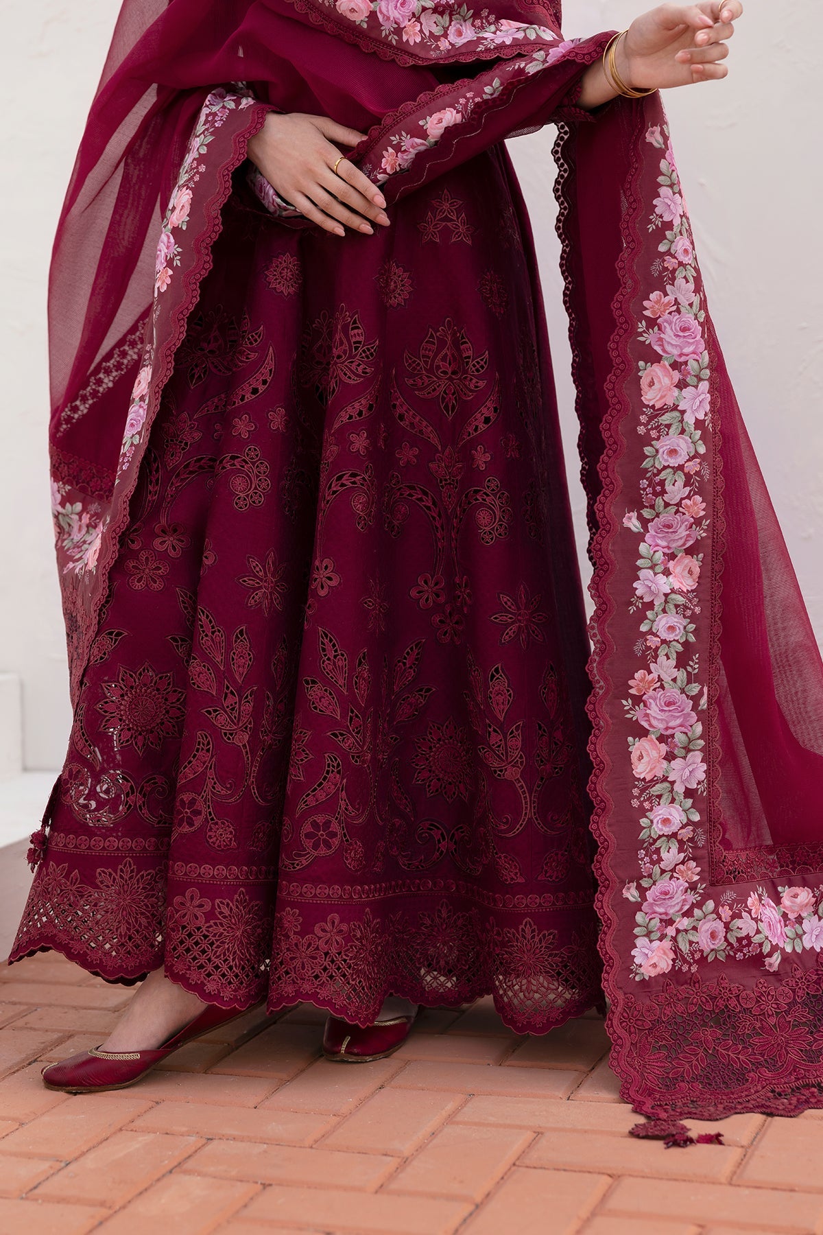 EMBROIDERED LAWN EL26-D05