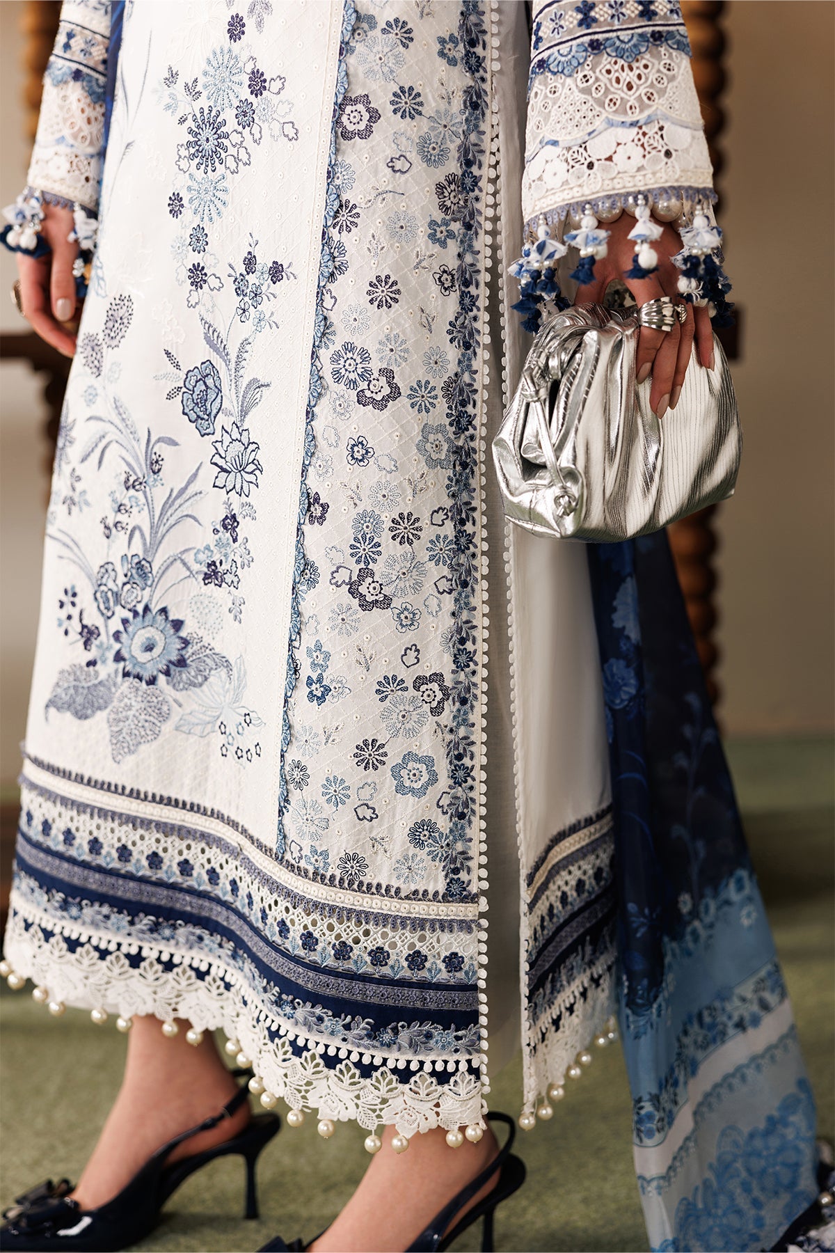 EMBROIDERED LAWN EL26-D06