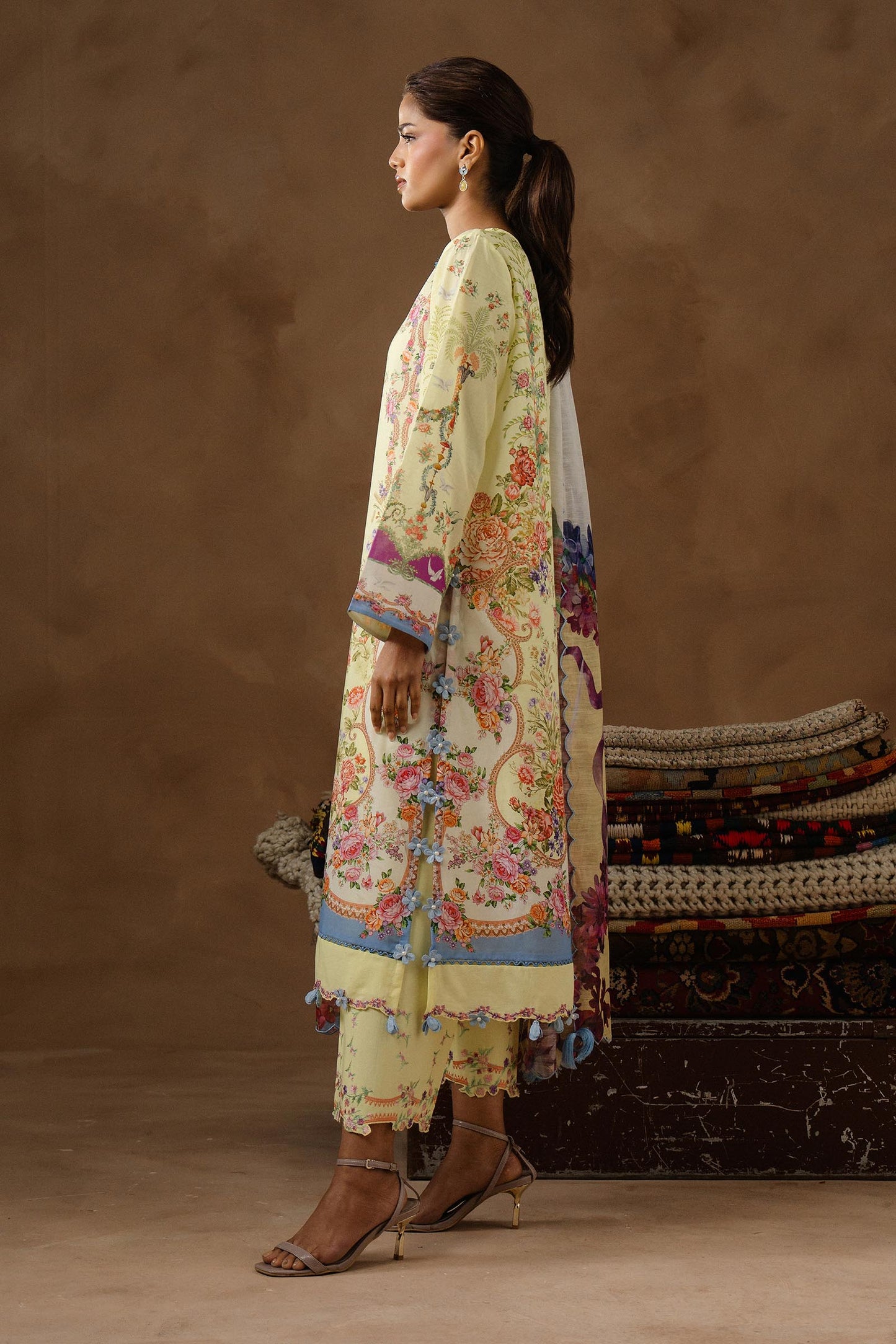 Muzlin Lawn 3 Piece Suit