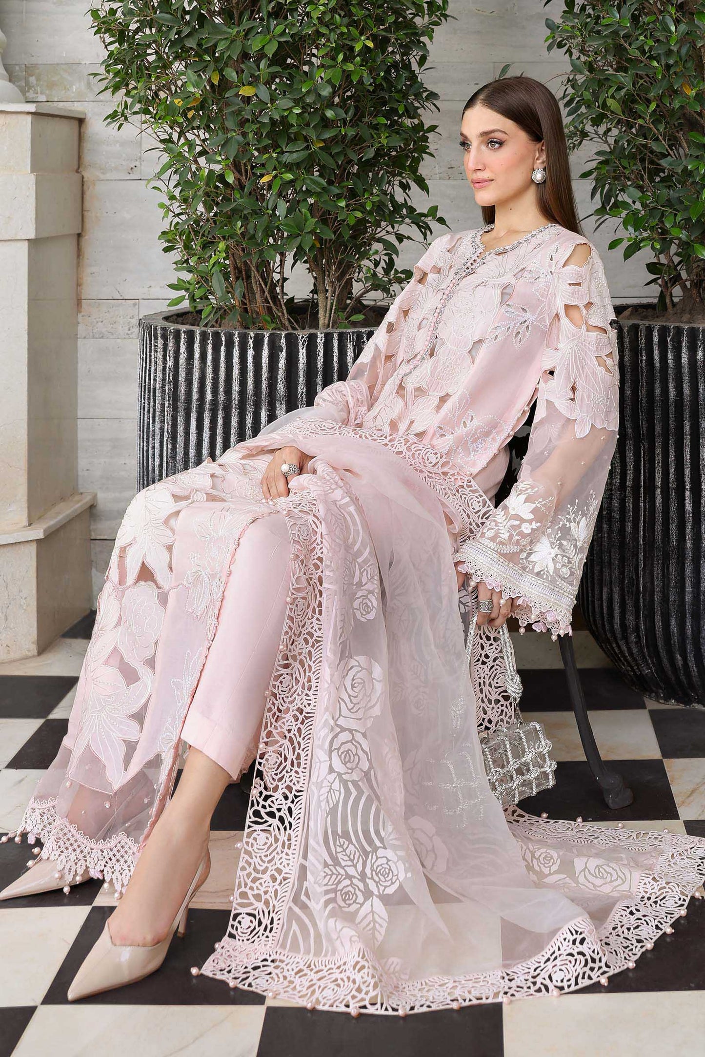 3 Piece Embroidered Lawn Suit