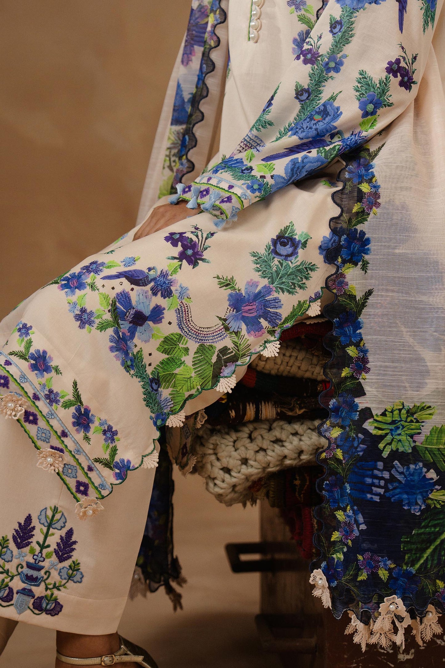 Muzlin Lawn 3 Piece Suit