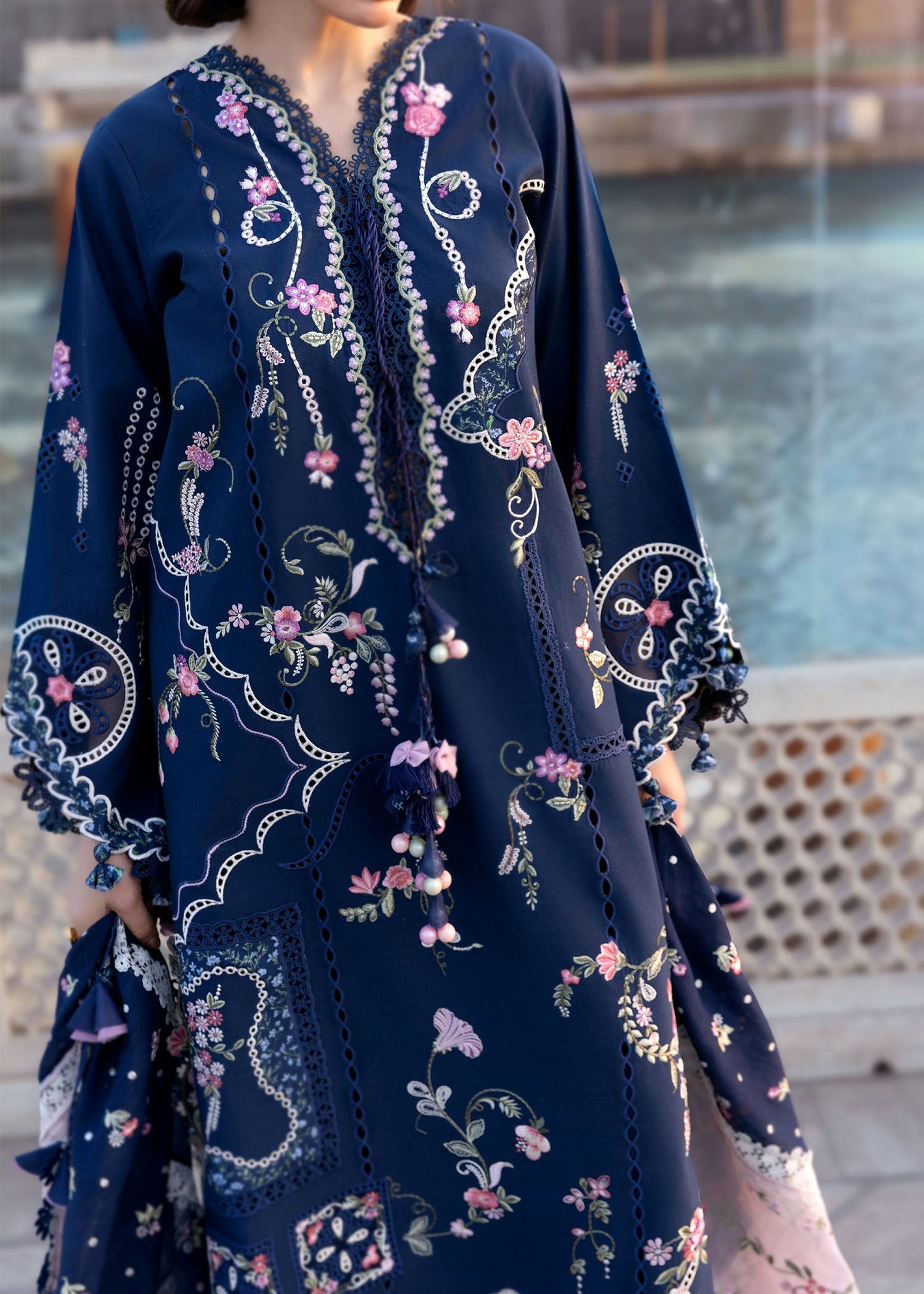 MANIFESTED MEADOWS - D7B