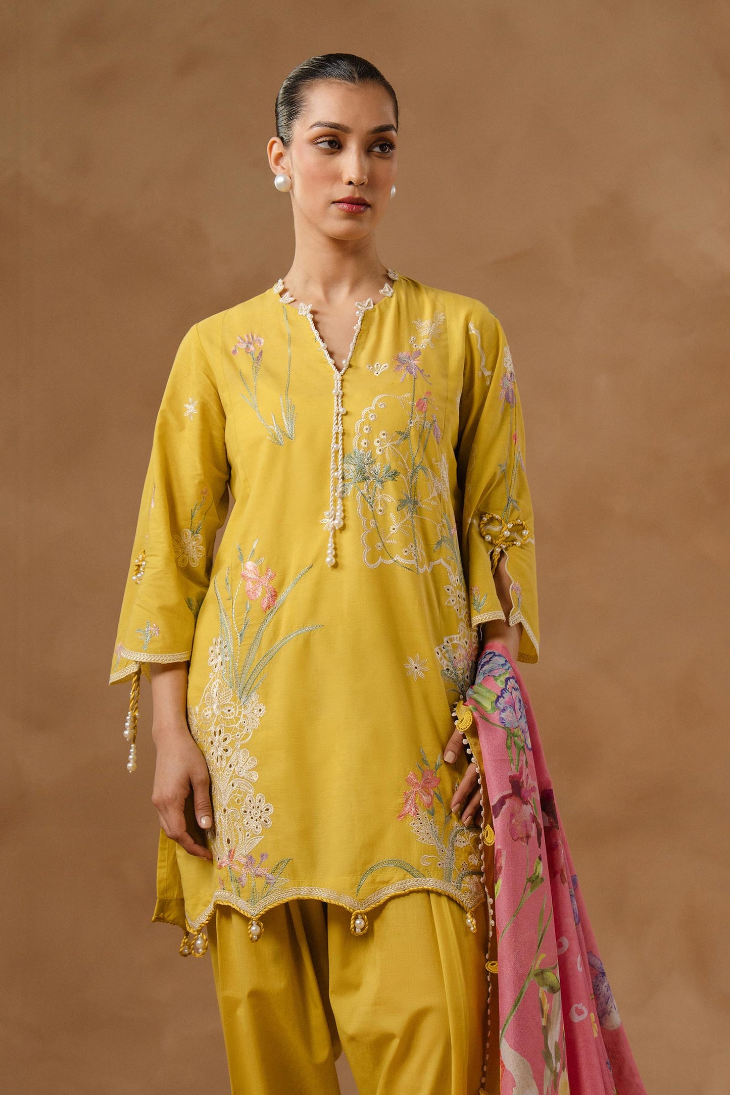 Muzlin Lawn 3 Piece Suit