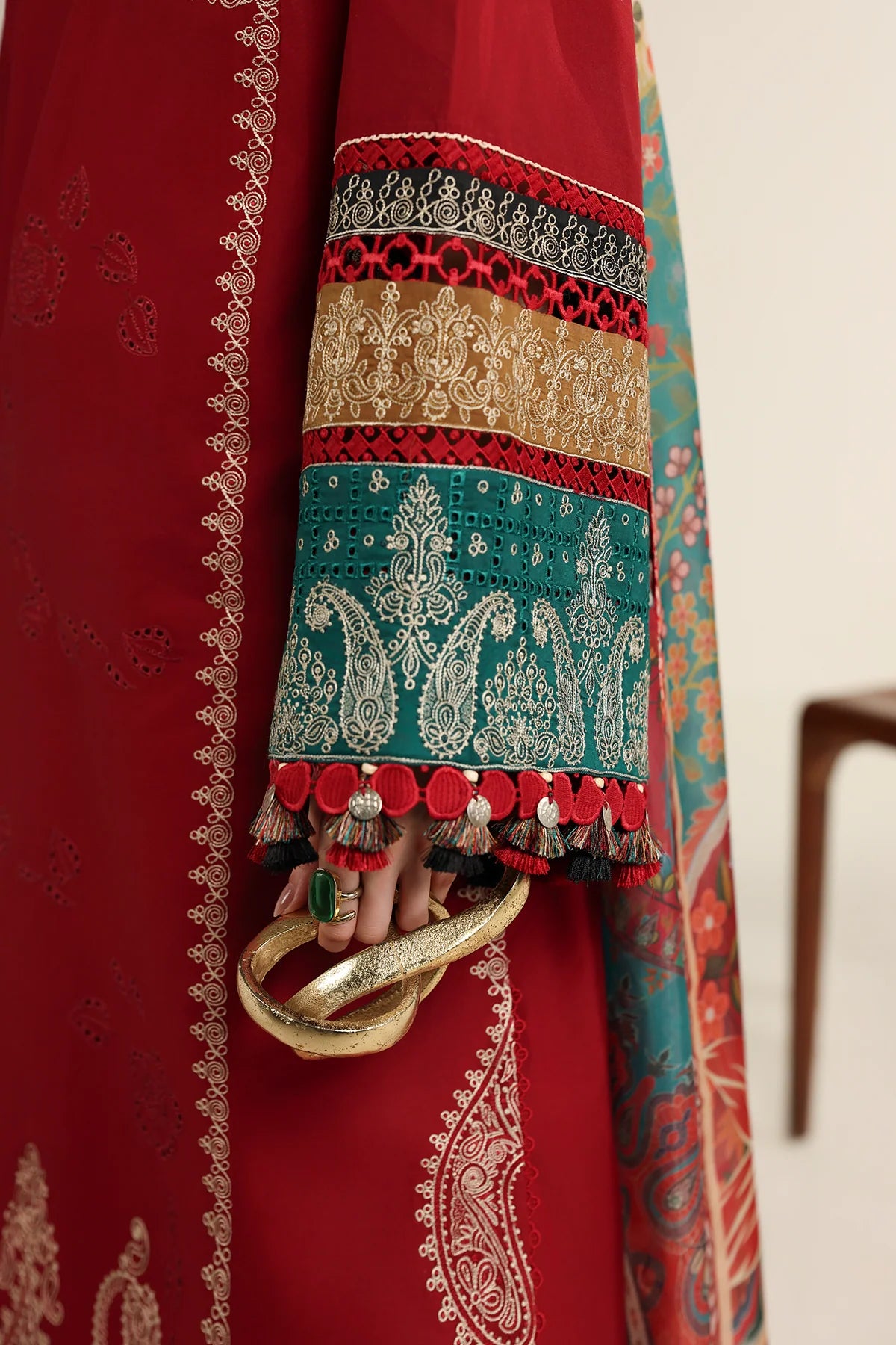 EMBROIDERED LAWN IL26-D08