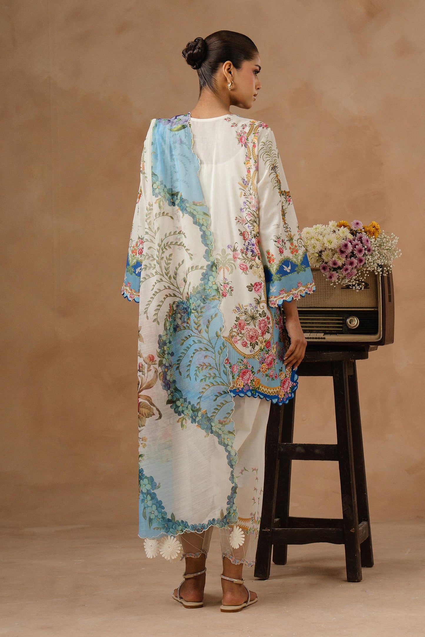 Muzlin Lawn 3 Piece Suit