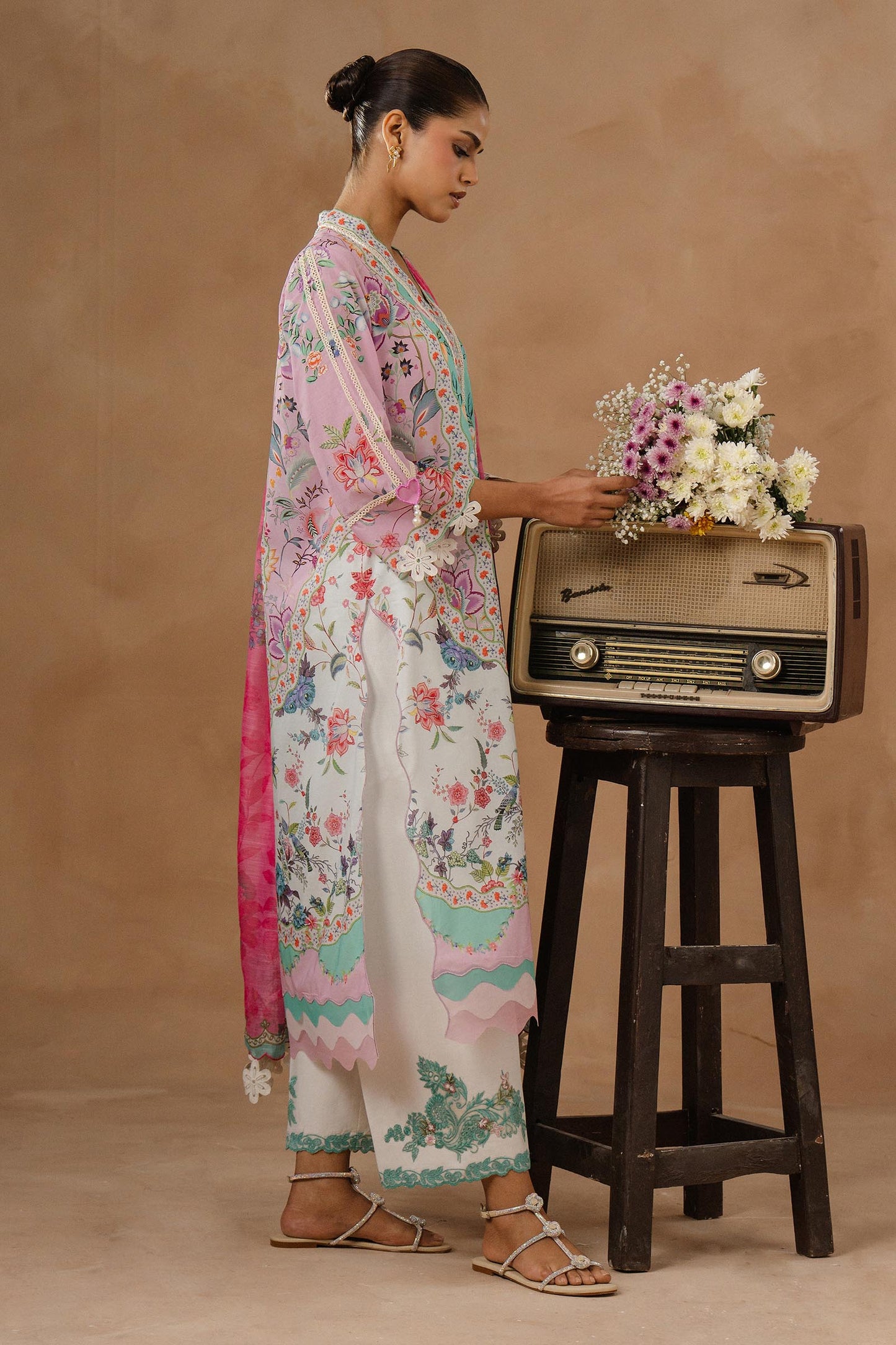 Muzlin Lawn 3 Piece Suit