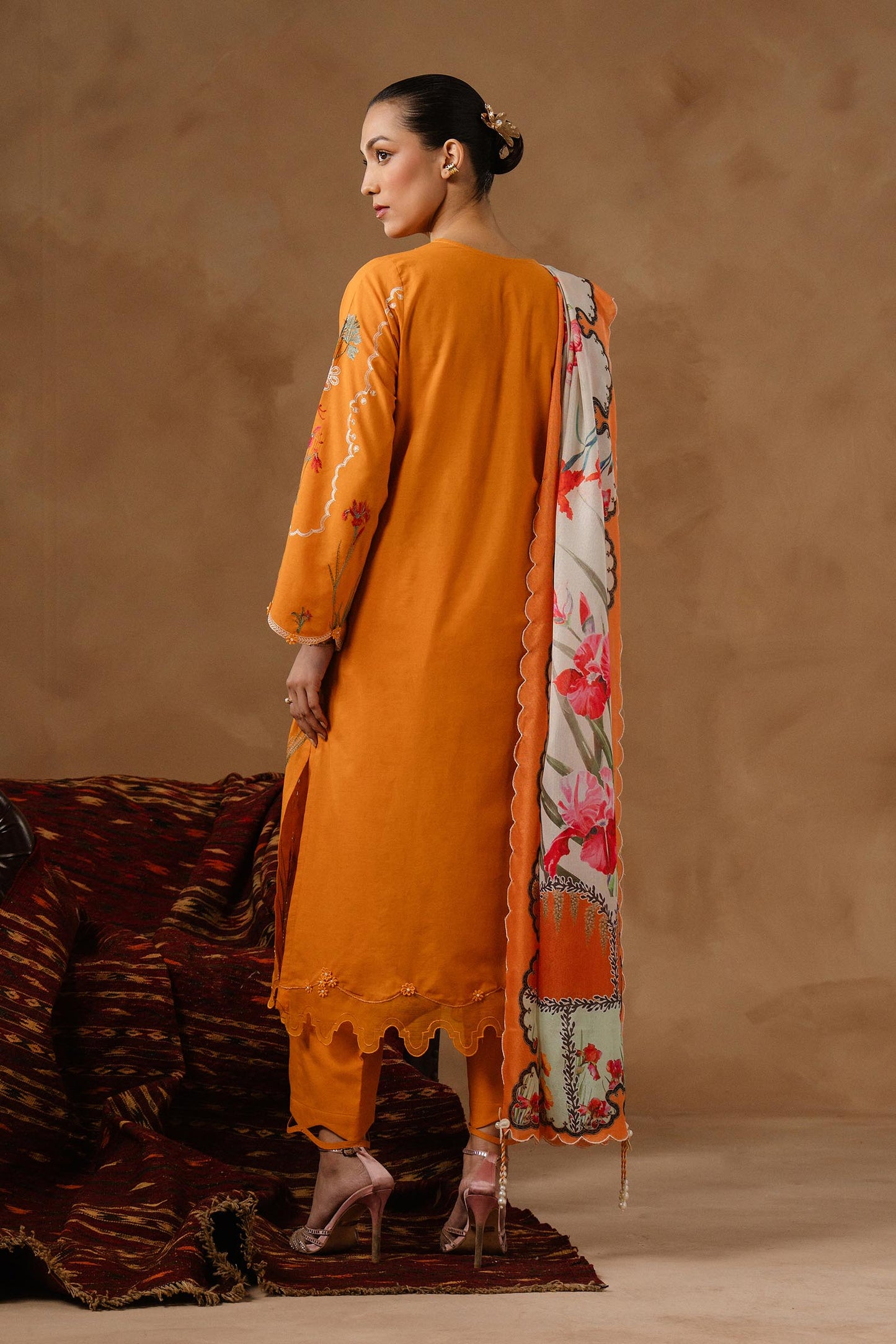 Muzlin Lawn 3 Piece Suit