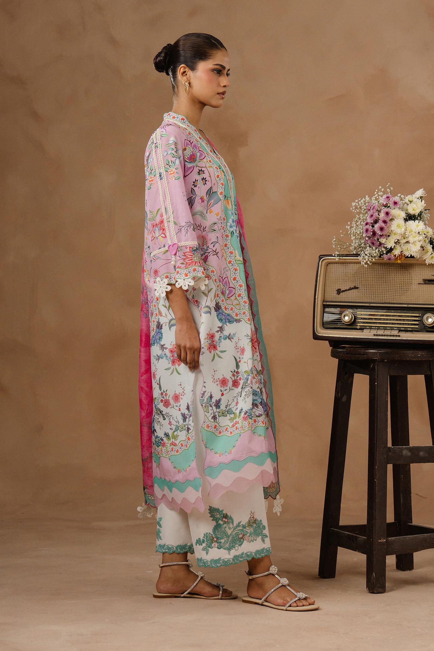 Muzlin Lawn 3 Piece Suit