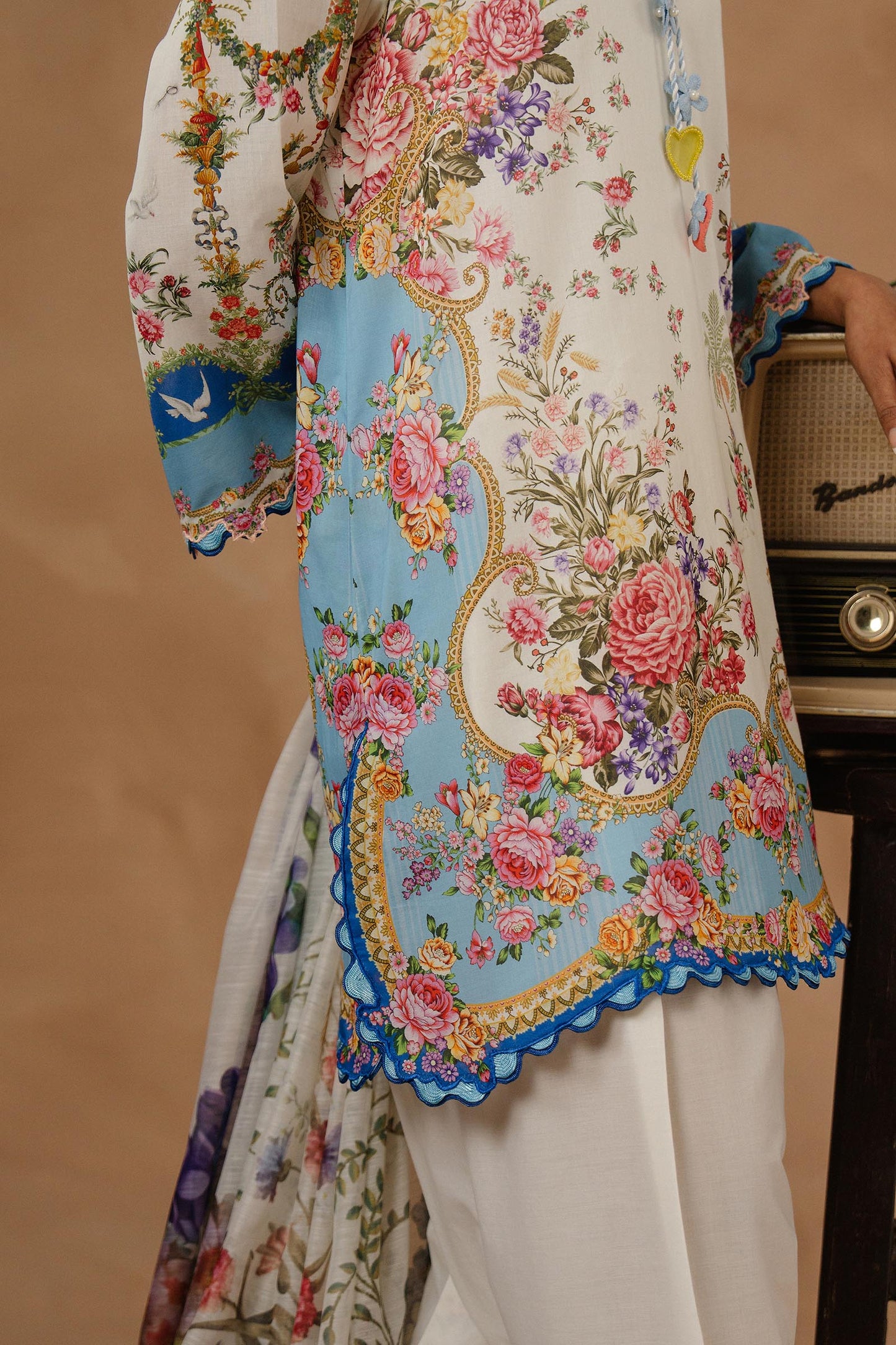 Muzlin Lawn 3 Piece Suit