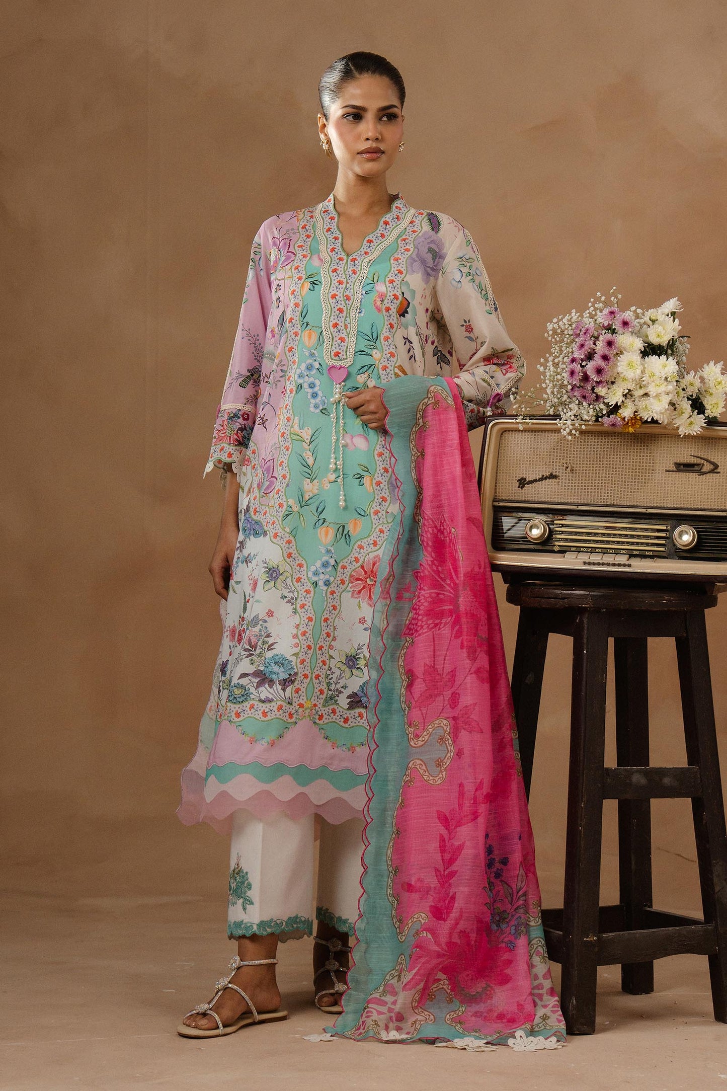 Muzlin Lawn 3 Piece Suit