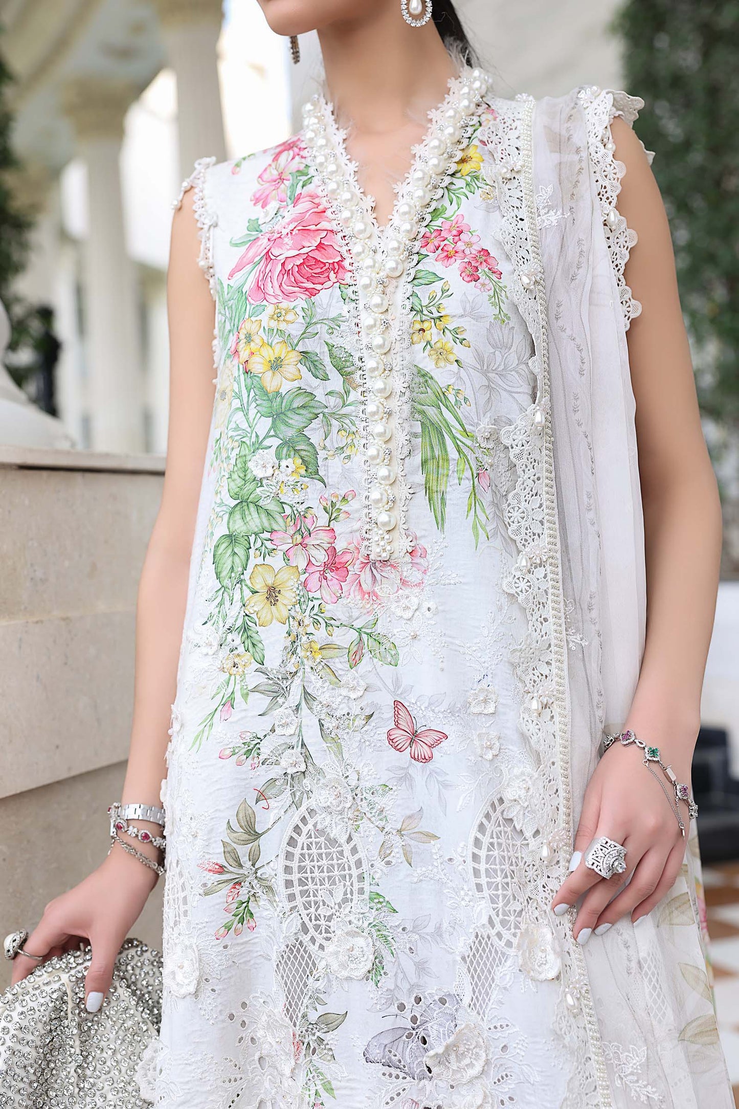 3 Piece Embroidered Lawn Suit