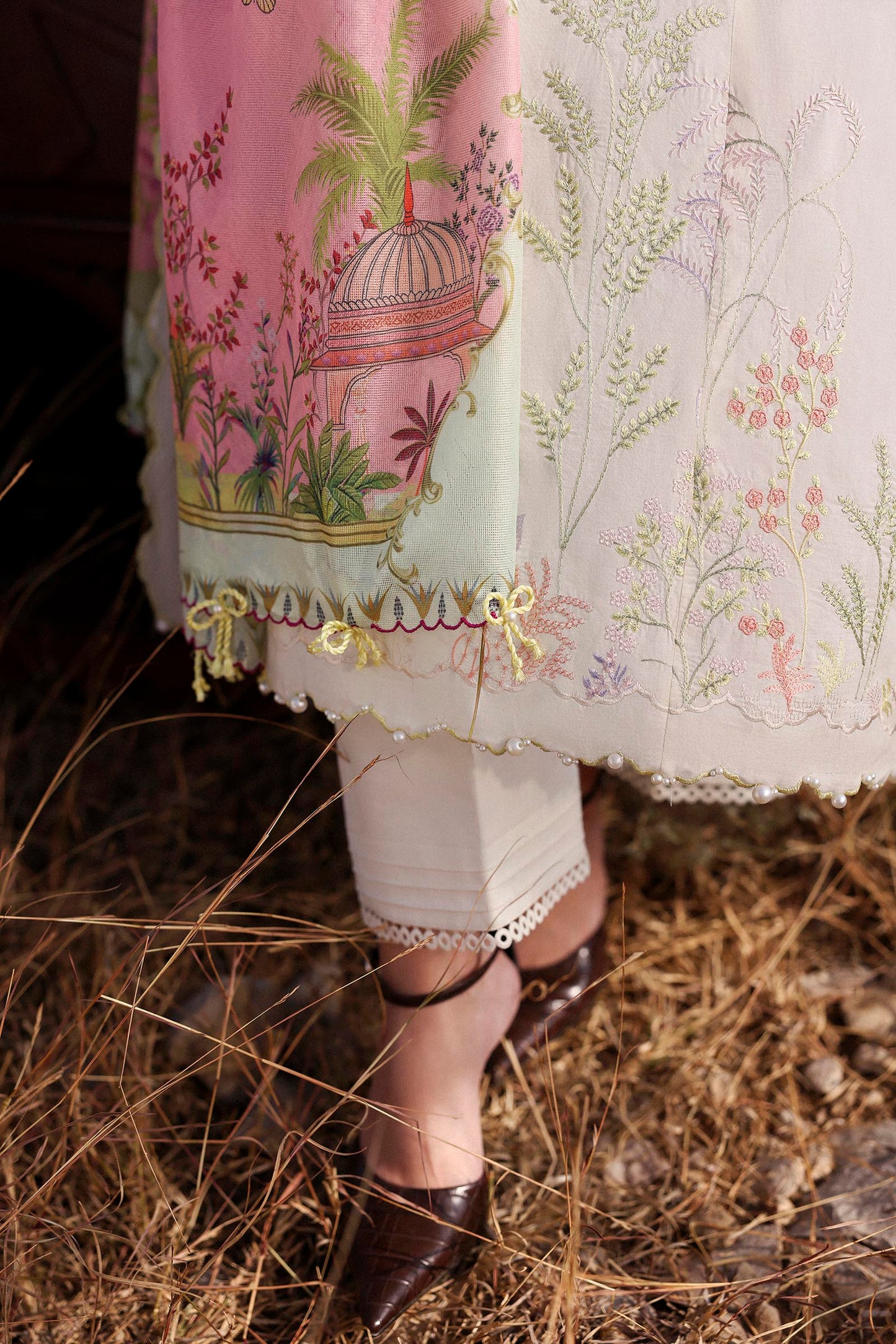 Muzlin Lawn 3 Piece Suit