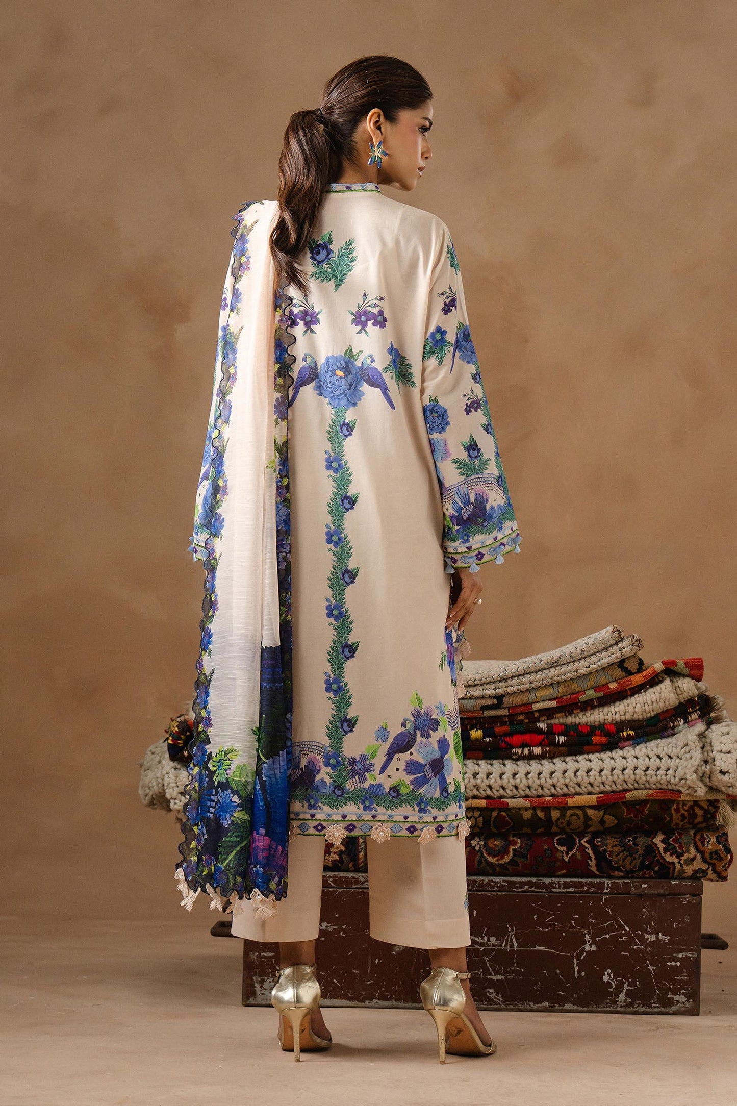 Muzlin Lawn 3 Piece Suit