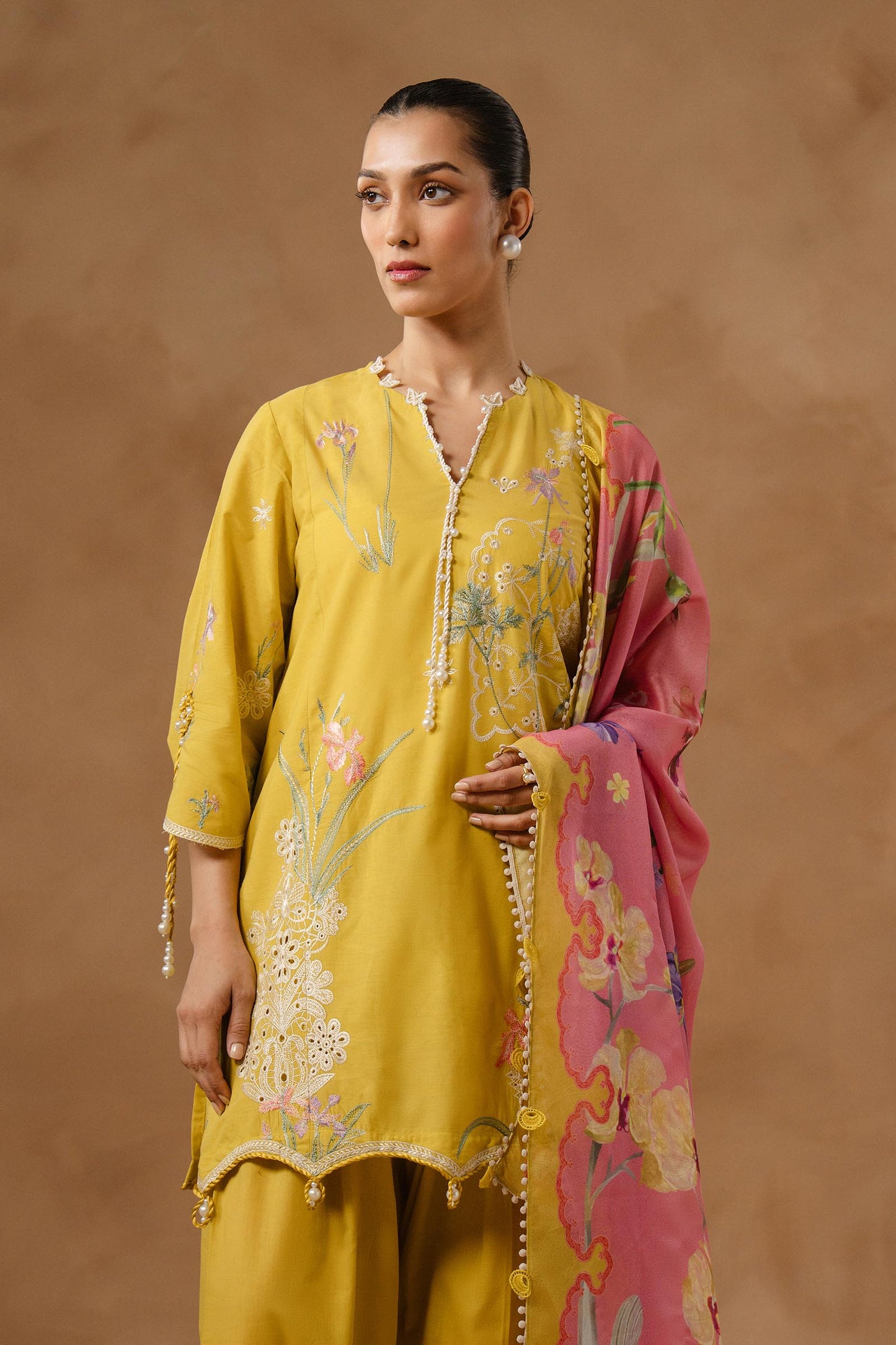 Muzlin Lawn 3 Piece Suit