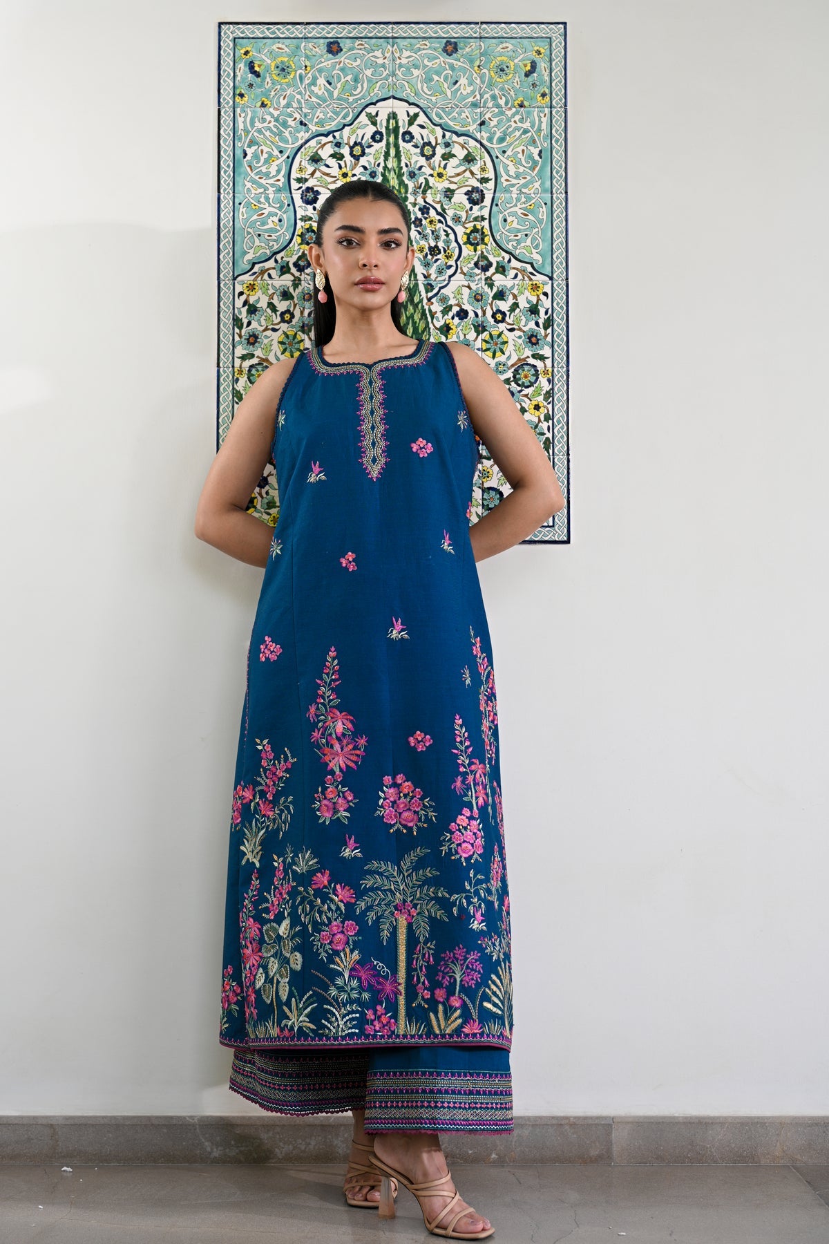 TEAL GARDEN LUXURY PRINTED EMBROIDERED LAWN SET (NEL-25610)