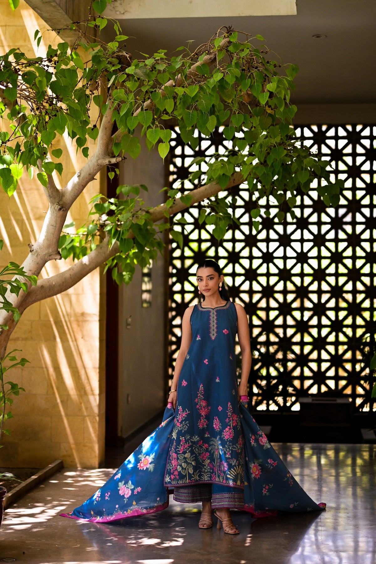 TEAL GARDEN LUXURY PRINTED EMBROIDERED LAWN SET (NEL-25610)