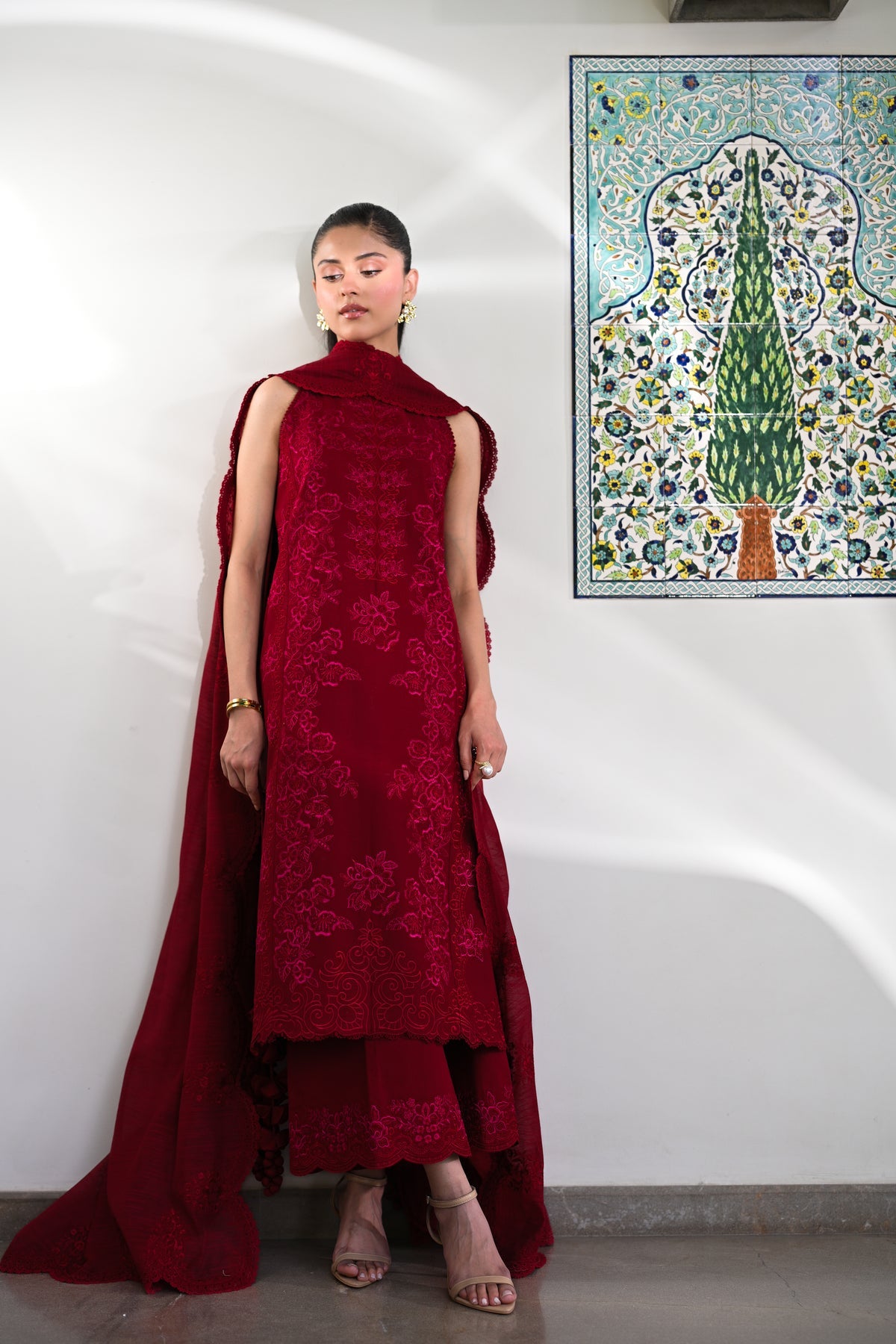 CRIMSON LUXURY PRINTED EMBROIDERED LAWN SET (NEL-25612)