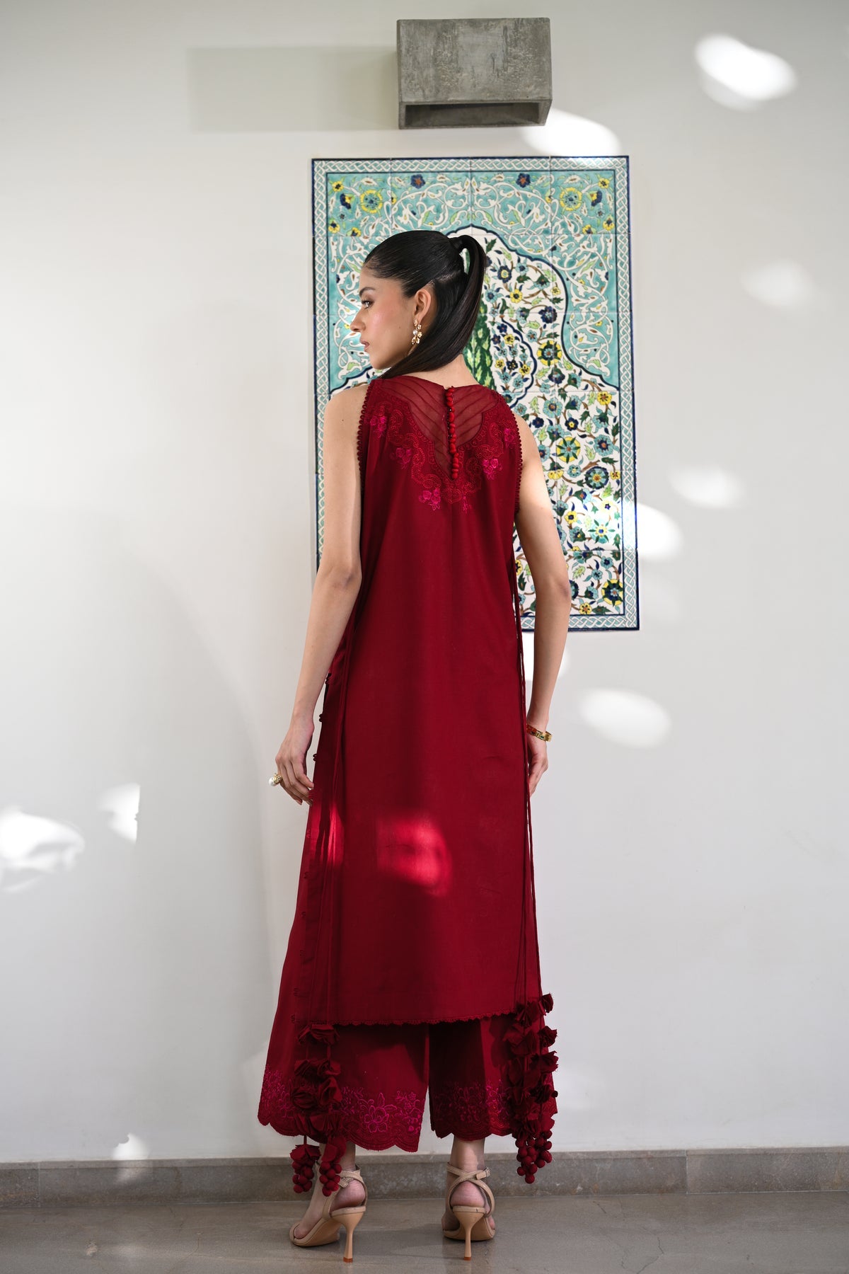 CRIMSON LUXURY PRINTED EMBROIDERED LAWN SET (NEL-25612)