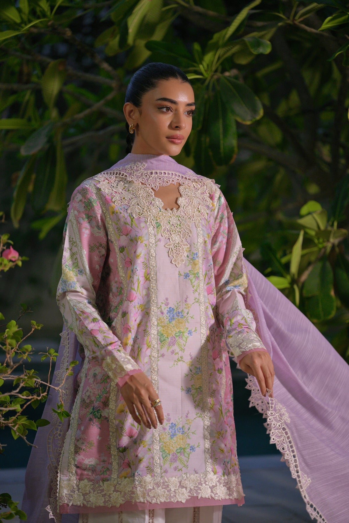 WHISPERS OF SUMMER / LILAC LUXURY PRINTED EMBROIDERED LAWN SET (NEL-25619)